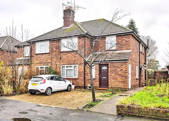 2 Bedrooms Maisonette Byfleet