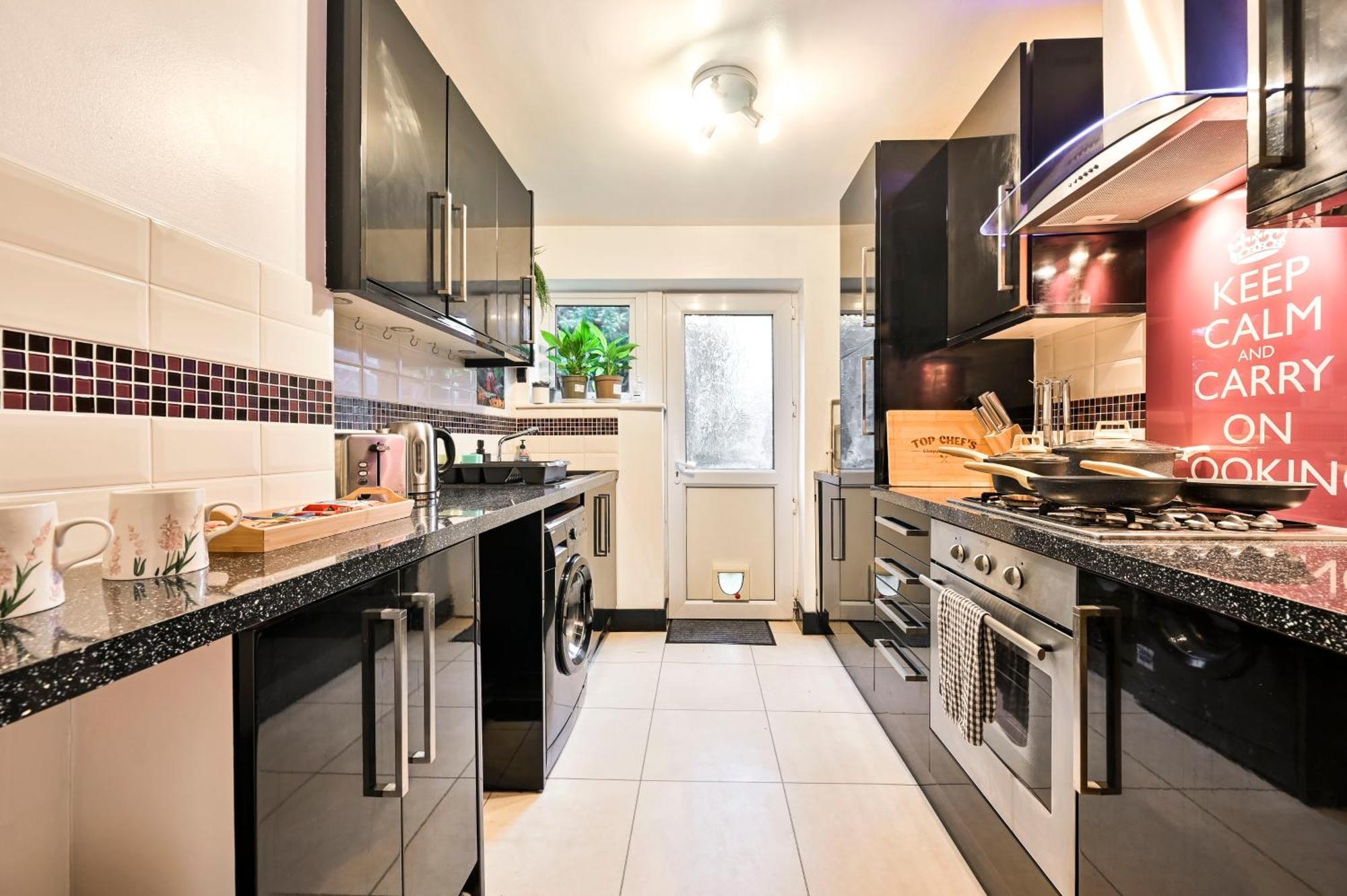 Apartment 2 Bedrooms Maisonette Byfleet