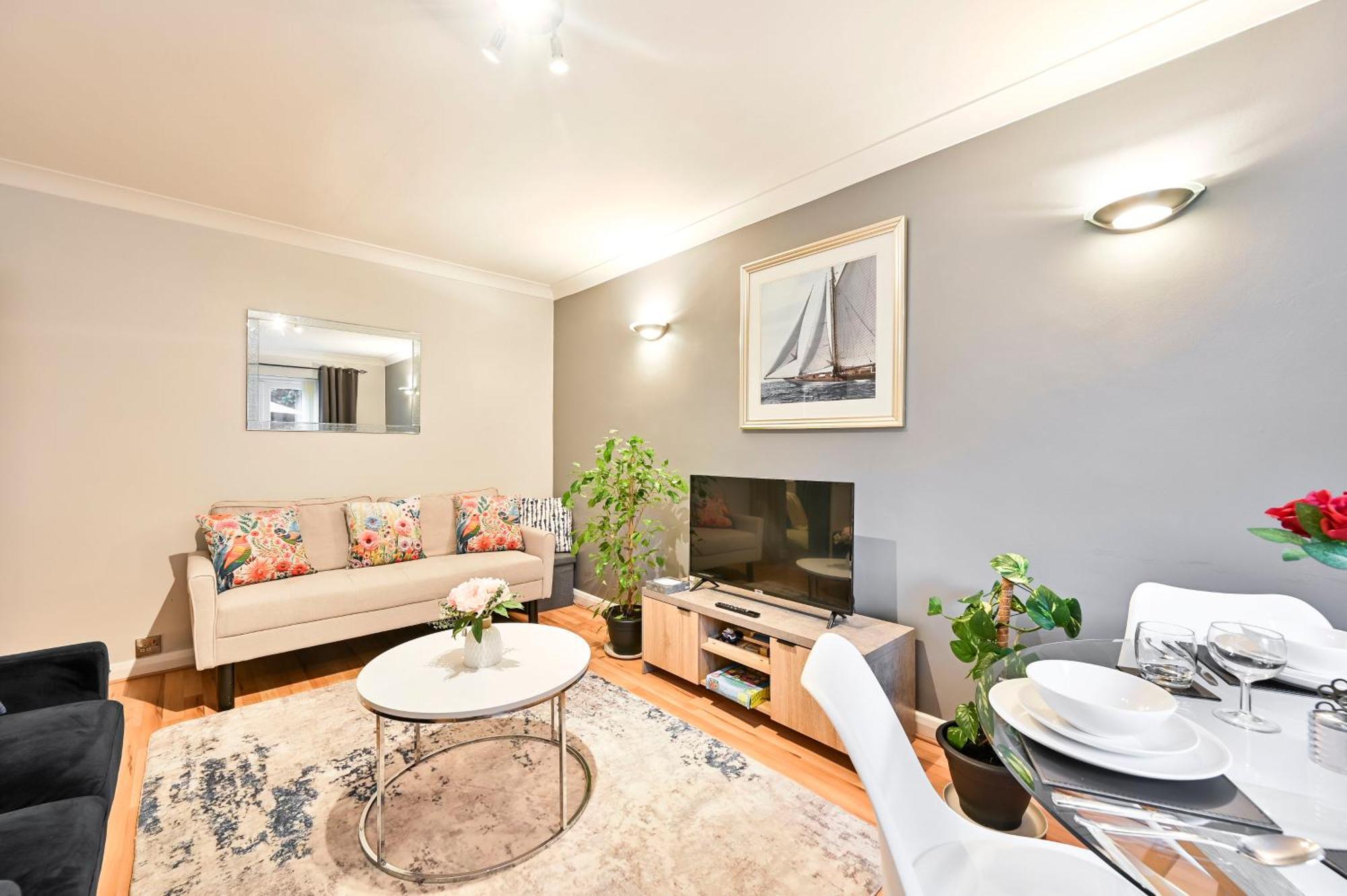 2 Bedrooms Maisonette Apartment